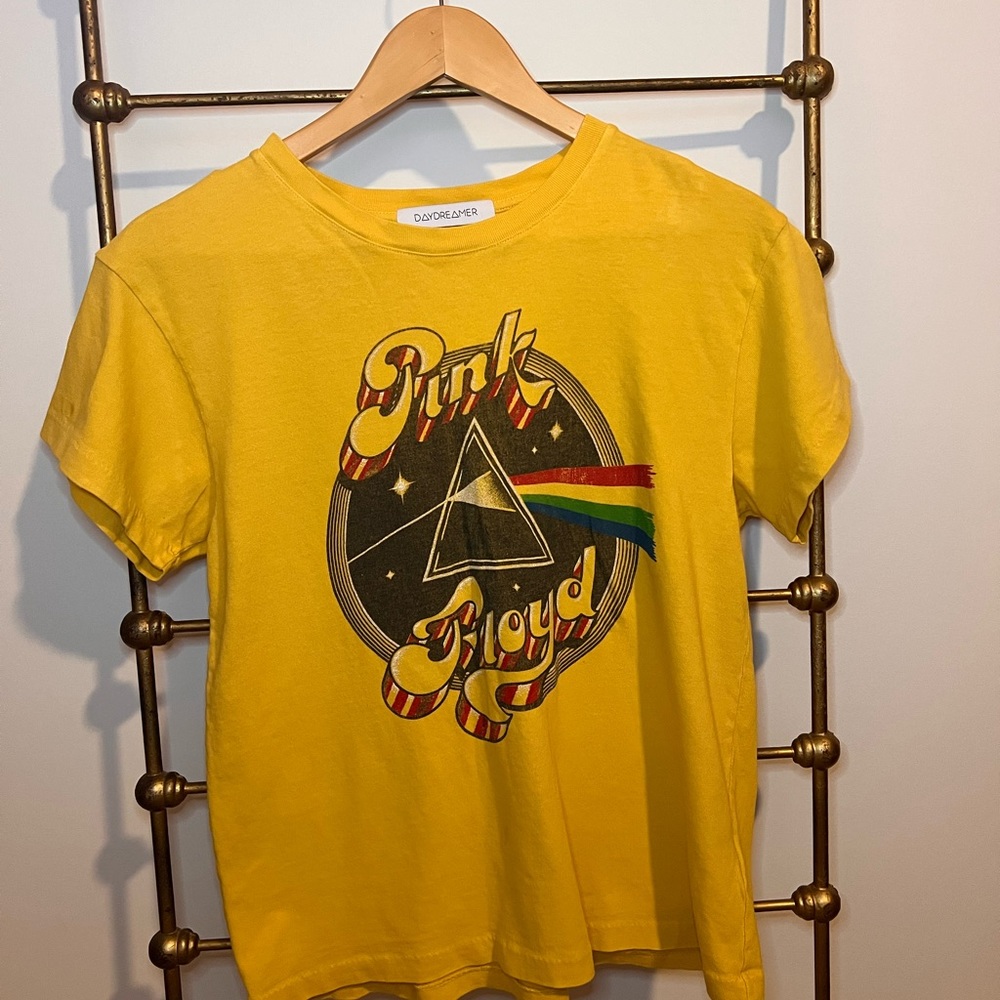 Daydreamer Pink Floyd concert tee shirt, short sleeve, yellow cotton size XS